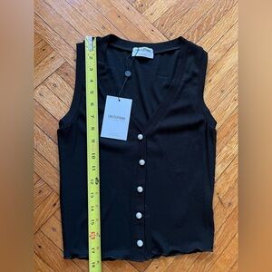 LNA ribbed tank with pearl buttons